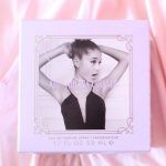 Ariana Grande factura 150 millones de dólares gracias a su franquicia de fragancias
